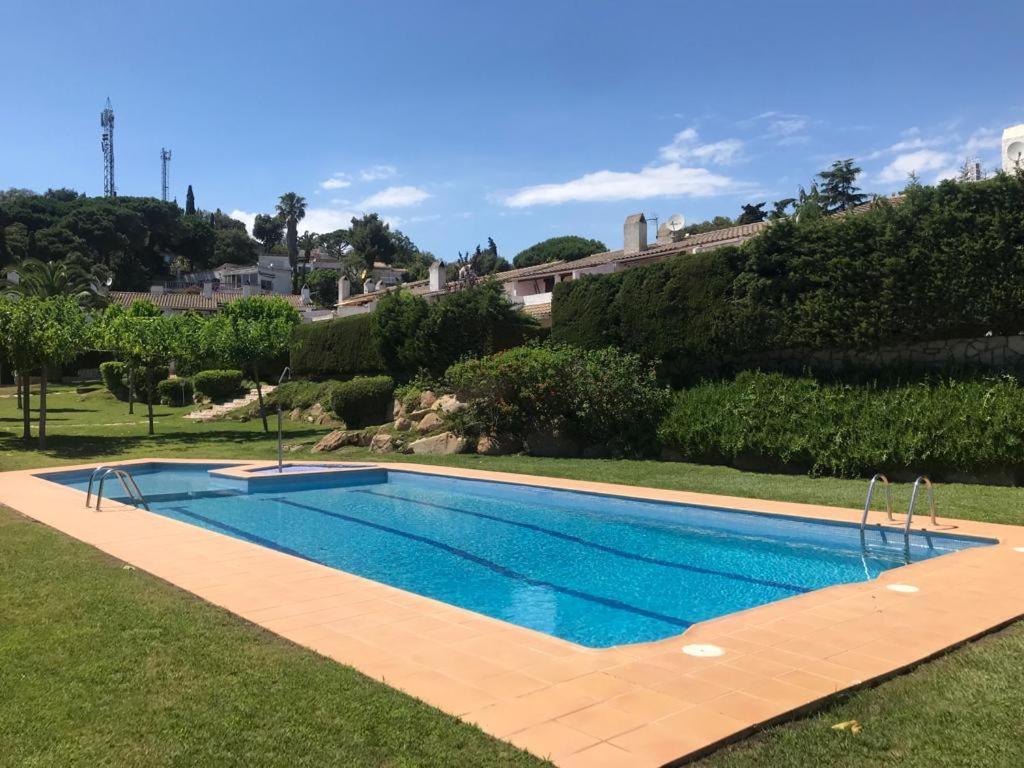 Villa Casita Blanca Con Fibra Optica Y Piscina Cominutaria Tossa de Mar Exterior foto